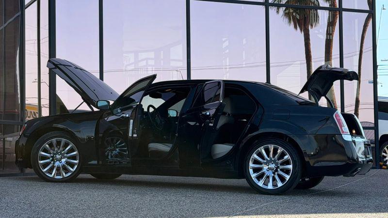 2014 Chrysler 300 Uptown Edition