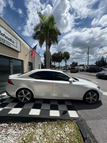 2018 Lexus IS 300 300