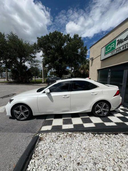 2018 Lexus IS 300 300