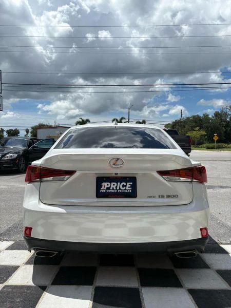 2018 Lexus IS 300 300