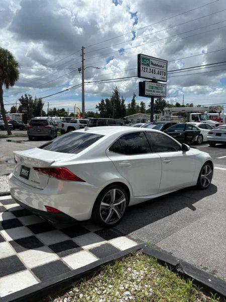 2018 Lexus IS 300 300