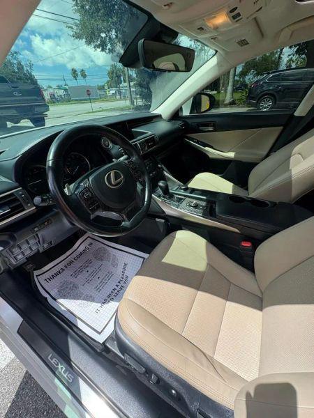 2018 Lexus IS 300 300