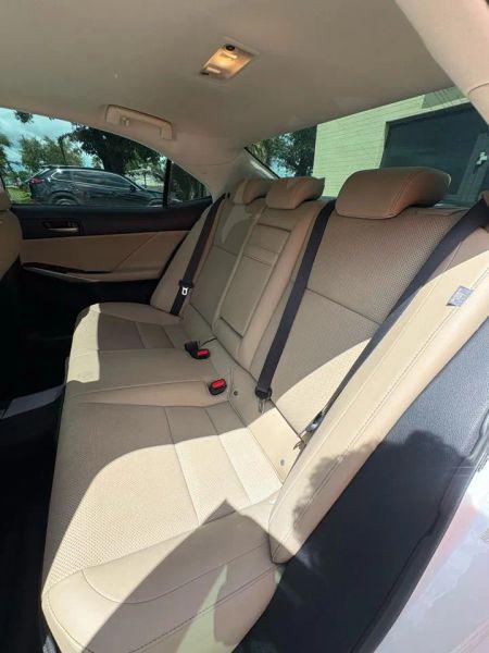 2018 Lexus IS 300 300
