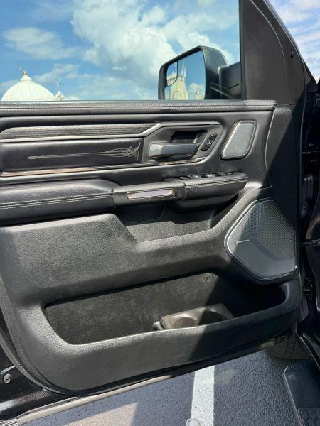 2019 Ram 1500 Limited Crew Cab 4x4 57 Box