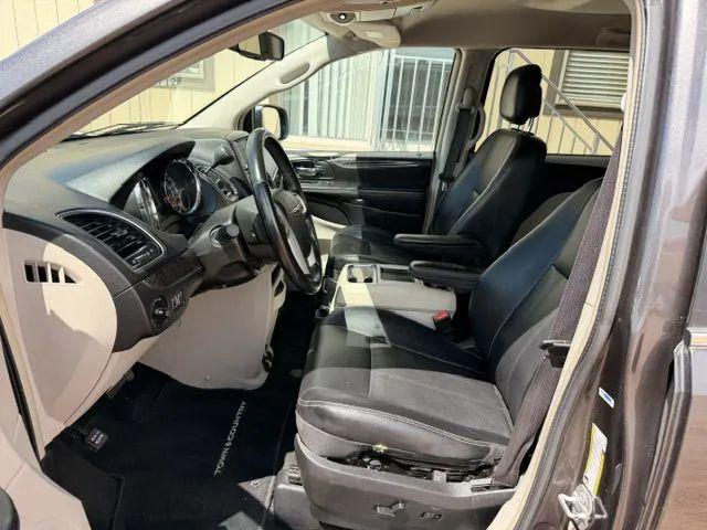 2015 Chrysler Town & Country Touring