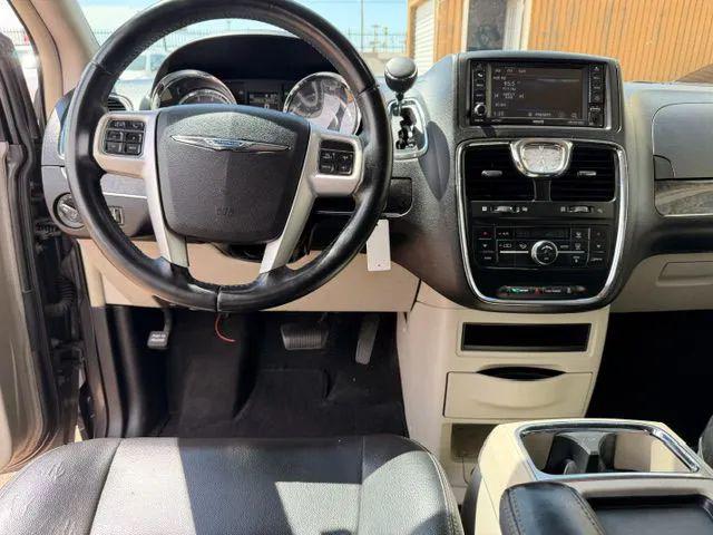 2015 Chrysler Town & Country Touring