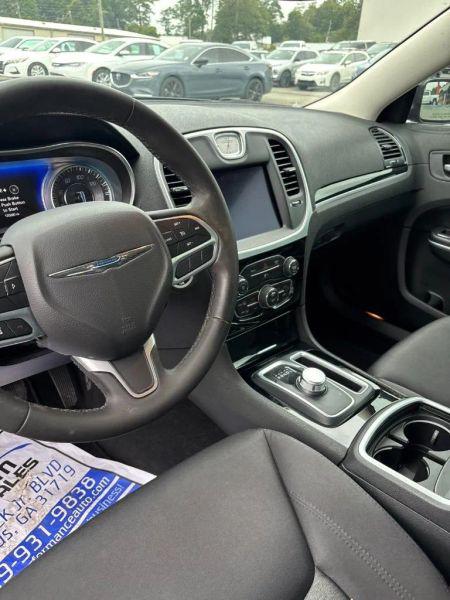2023 Chrysler 300 Touring