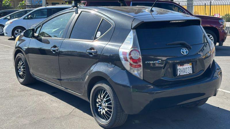 2013 Toyota Prius c Three