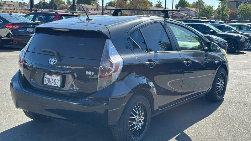 2013 Toyota Prius c Three