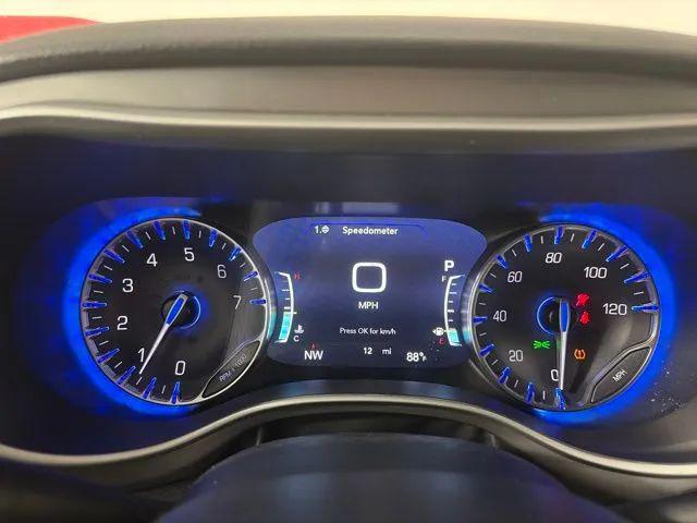 2027 Chrysler Pacifica Select Van 4D