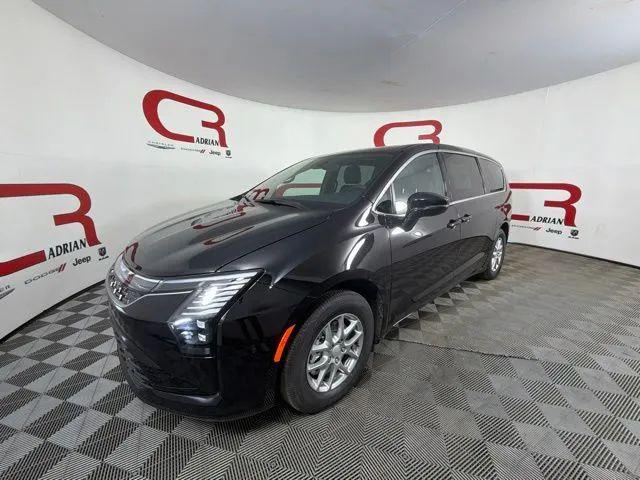 2027 Chrysler Pacifica Select Van 4D