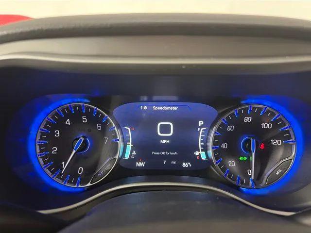 2027 Chrysler Pacifica Select Van 4D