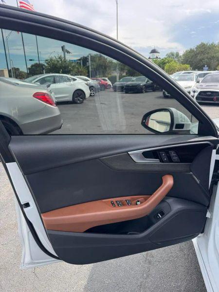 2021 Audi A4 Premium 45 TFSI S line quattro S tronic