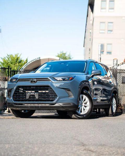 2025 Toyota Grand Highlander XLE for sale in Malden, MA