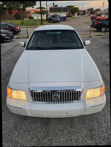 2011 Mercury Grand Marquis LS for sale in Garland, TX