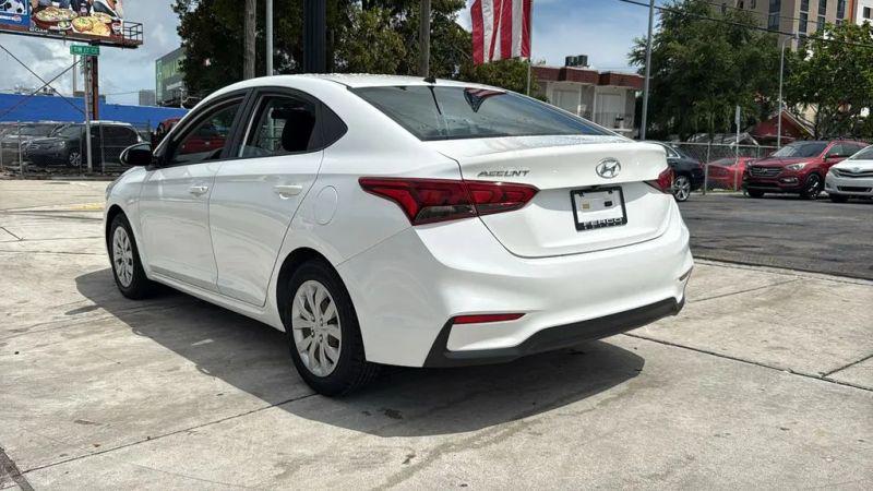 2021 Hyundai Accent SE