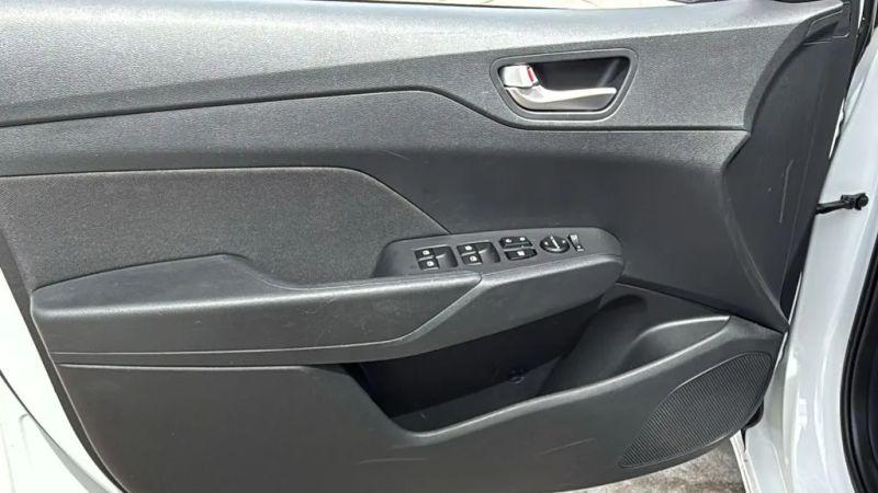 2021 Hyundai Accent SE