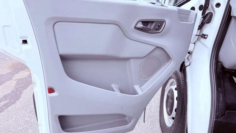 2015 Ford Transit Medium Roof w/Sliding Side Door w/LWB