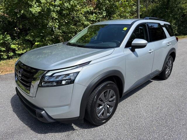2025 Nissan Pathfinder SV 4WD
