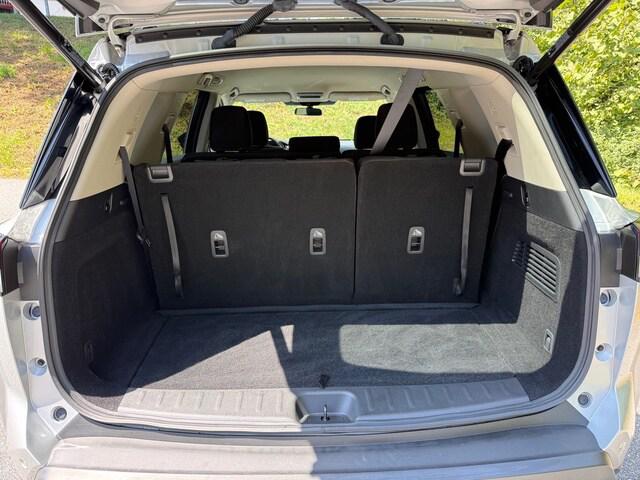 2025 Nissan Pathfinder SV 4WD