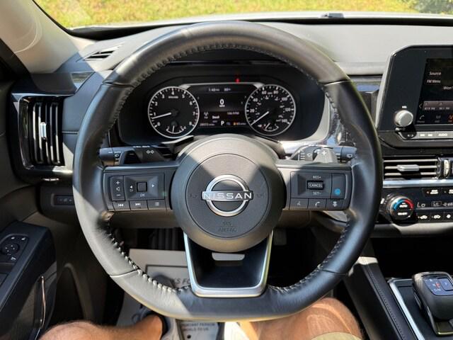 2025 Nissan Pathfinder SV 4WD