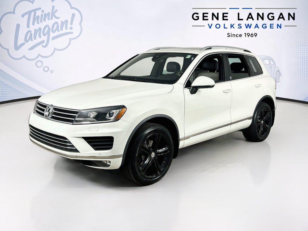 Pure White 2017 Volkswagen Touareg SUV / Crossover Automatic
