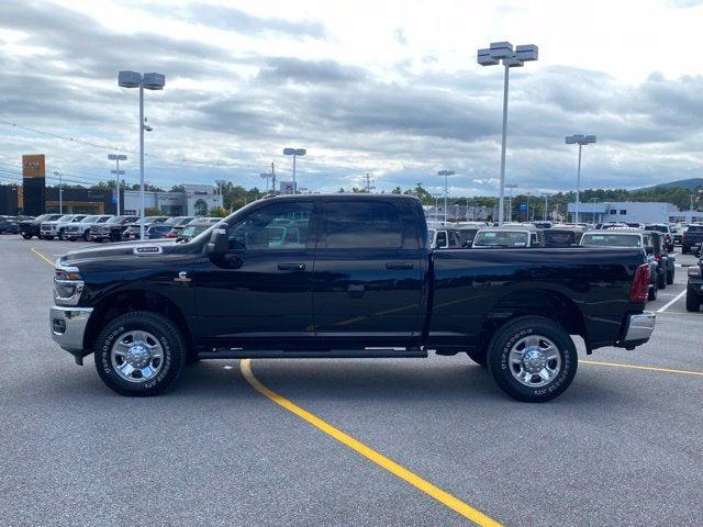 2025 RAM 2500 Tradesman Crew Cab 4x4 64 Box