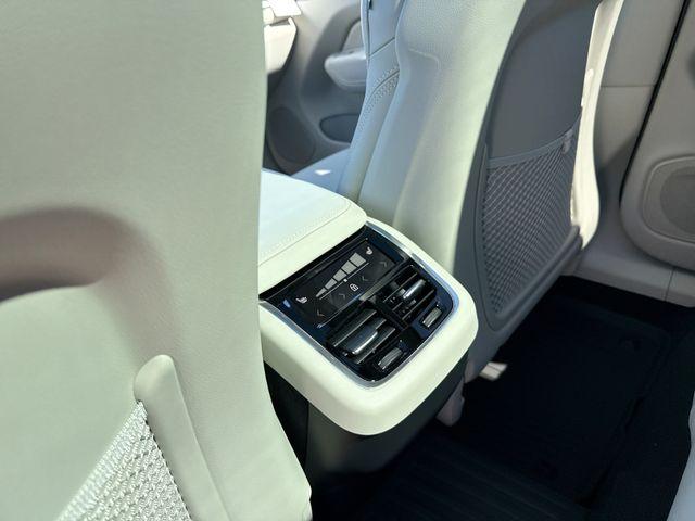 2027 Volvo XC60 Ultra