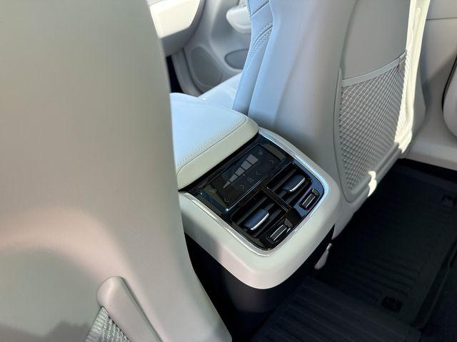 2027 Volvo XC60 Ultra