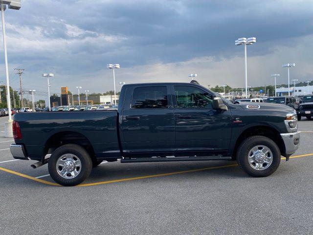 2025 Ram 2500 Tradesman Crew Cab 4x4 64 Box