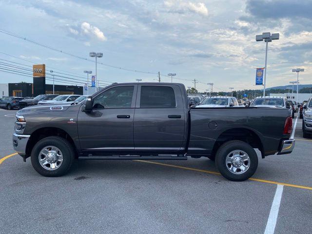 2025 Ram 2500 Tradesman Crew Cab 4x4 64 Box