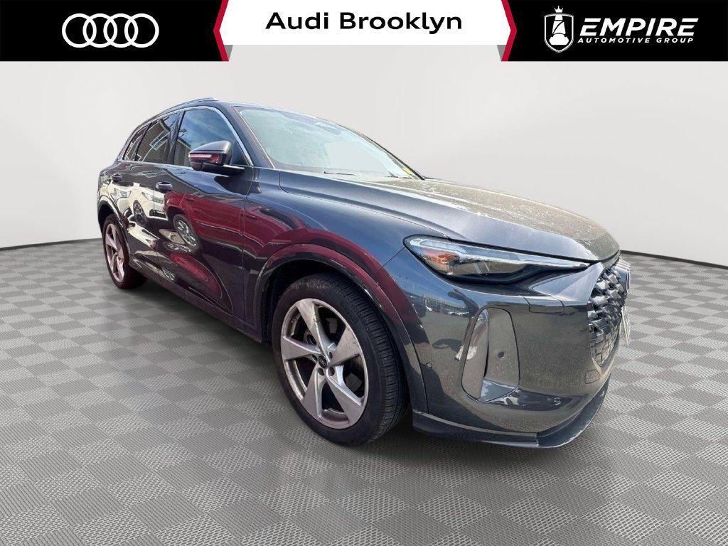 Tambora Gray Metallic 2025 Audi Q5 SUV / Crossover All-Wheel Drive 7-Speed Automatic