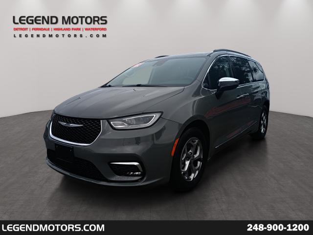 2023 Chrysler Pacifica Limited for sale in Waterford, MI