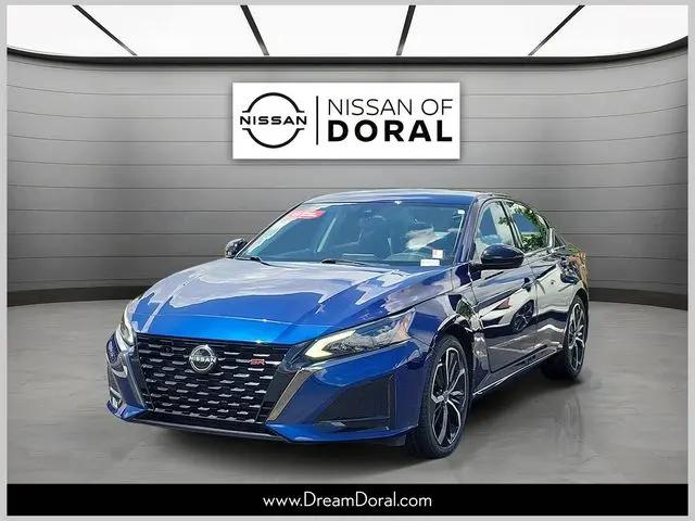 2023 Nissan Altima SR FWD for sale in Doral, FL