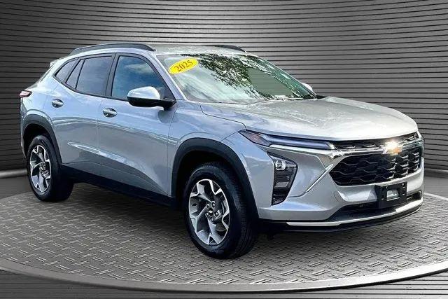2025 Chevrolet Trax FWD LT for sale in Raynham, MA
