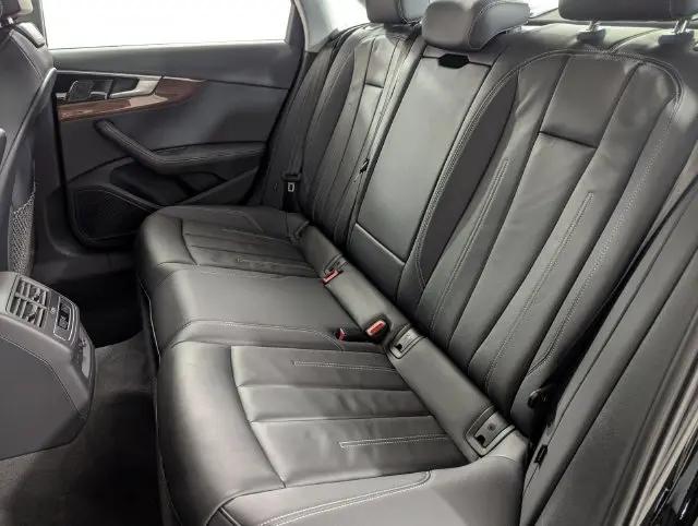 2023 Audi A4 Premium Plus 40 TFSI quattro S tronic