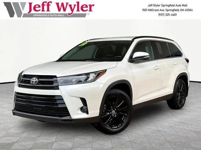 2019 Toyota Highlander SE for sale in Springfield, OH