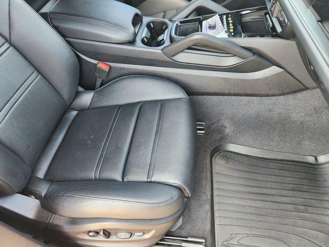 2025 Porsche Cayenne GTS
