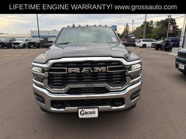 2026 RAM Ram 3500 RAM 3500 TRADESMAN CREW CAB 4X4 8 BOX