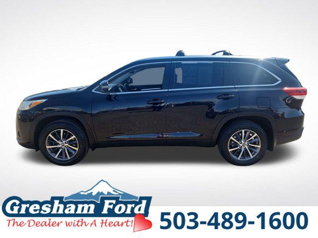 2019 Toyota Highlander SE