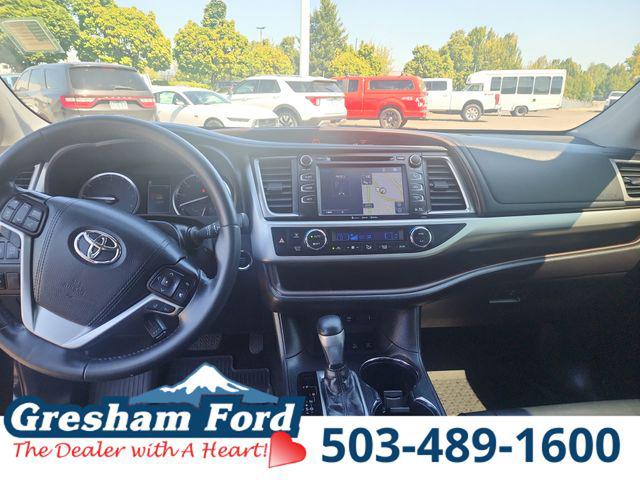 2019 Toyota Highlander SE