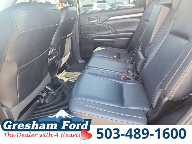 2019 Toyota Highlander SE
