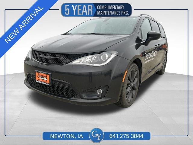 2018 Chrysler Pacifica Touring L for sale in Newton, IA