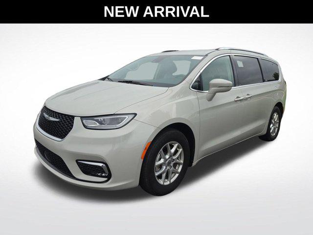 2021 Chrysler Pacifica Touring L for sale in Crystal Lake, IL