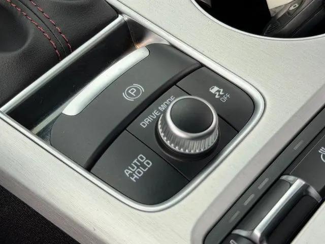 2020 Kia Stinger GT1