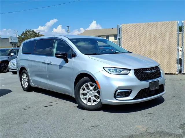 2024 Chrysler Pacifica Touring L for sale in Burlington, NC