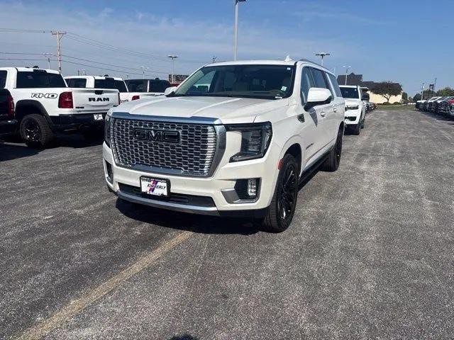 2022 GMC Yukon XL 4WD Denali for sale in Davenport, IA