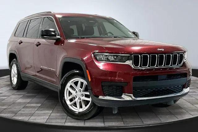2021 Jeep Grand Cherokee Laredo 4x4 for sale in Roanoke, IN