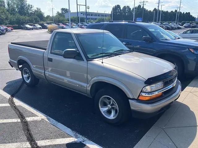 2002 Chevrolet S-10 LS for sale near Monroe, OH