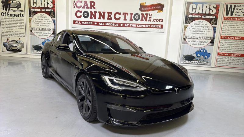 2022 Tesla Model S Plaid Tri Motor All-Wheel Drive